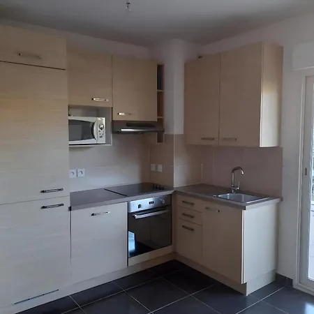 Apartment Bleu-esterel, 50m De La Plage, 4 Personnes